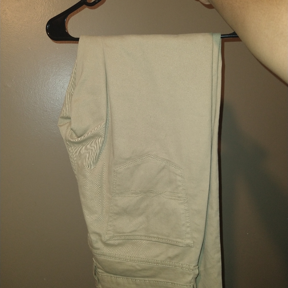 Clothes - Picture 7 of 16
